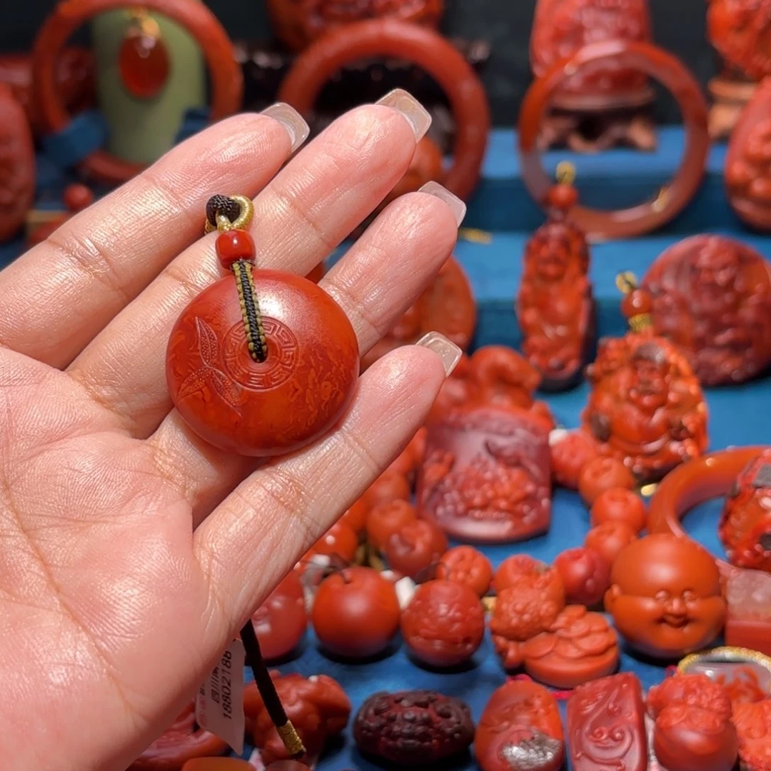 未镶嵌雕刻南红玛瑙