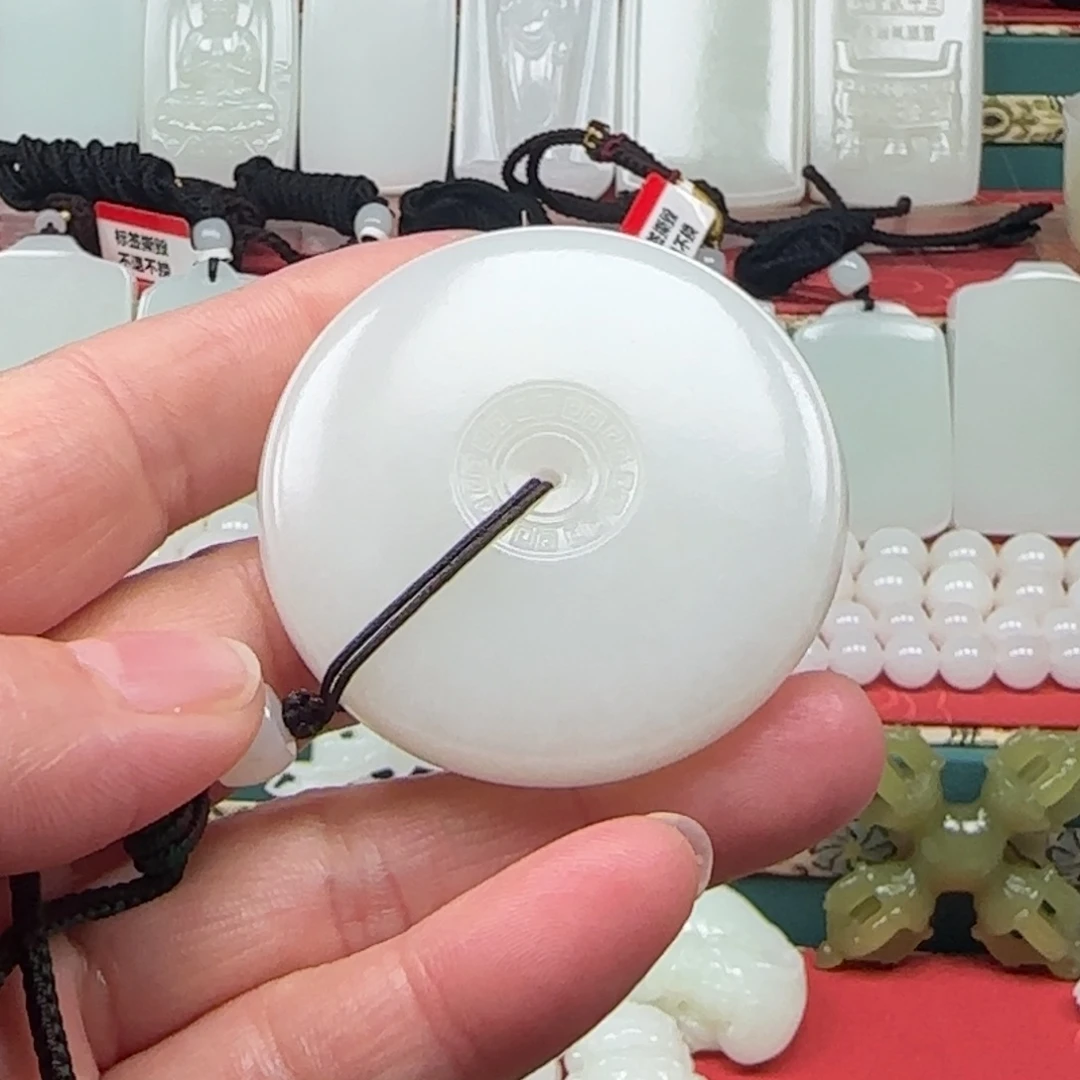 未镶嵌和田玉挂件+*