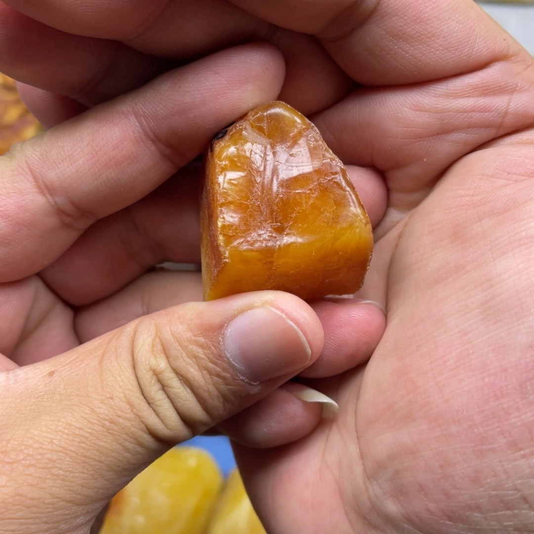 定制蜜蜡未镶嵌哦**佛原石