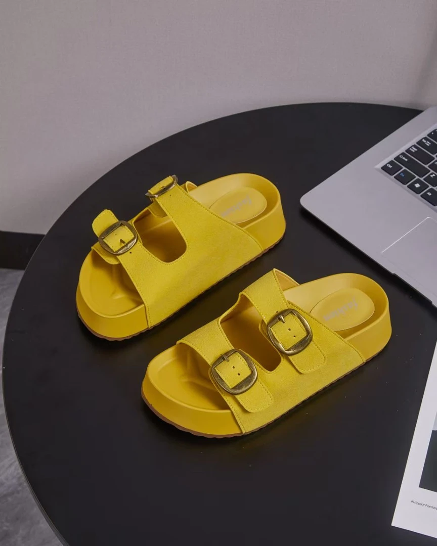 雪芭妮厚底勃肯拖鞋女夏季外穿2025新款复古凉鞋舒适平底一字凉拖