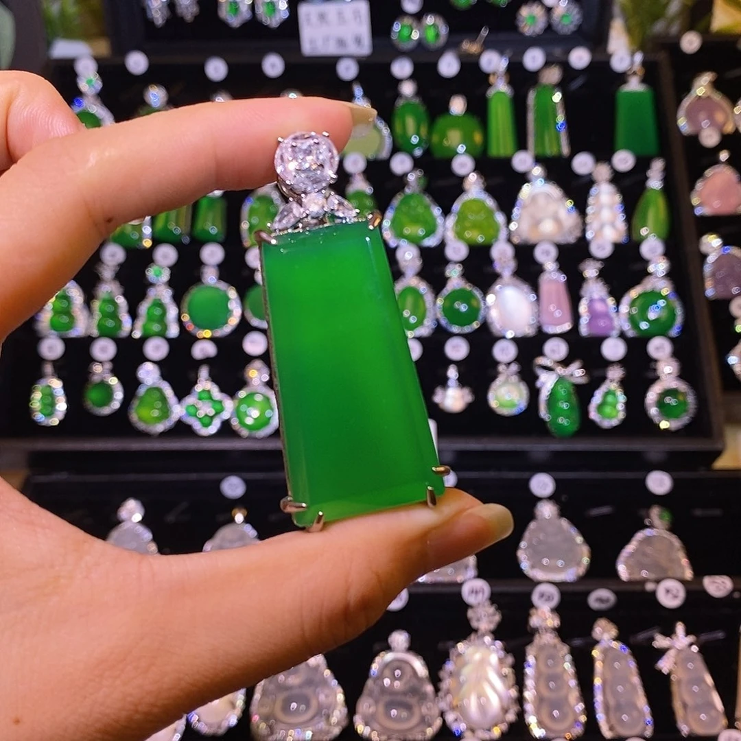 玛瑙/玉髓颈饰合金