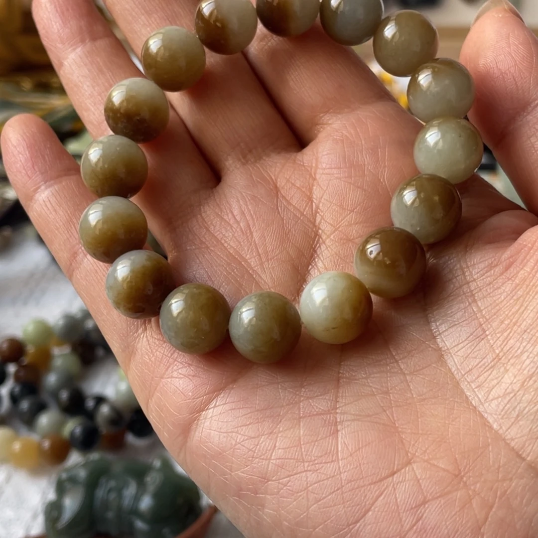 和田玉未镶嵌颈饰糖白聚宝盆