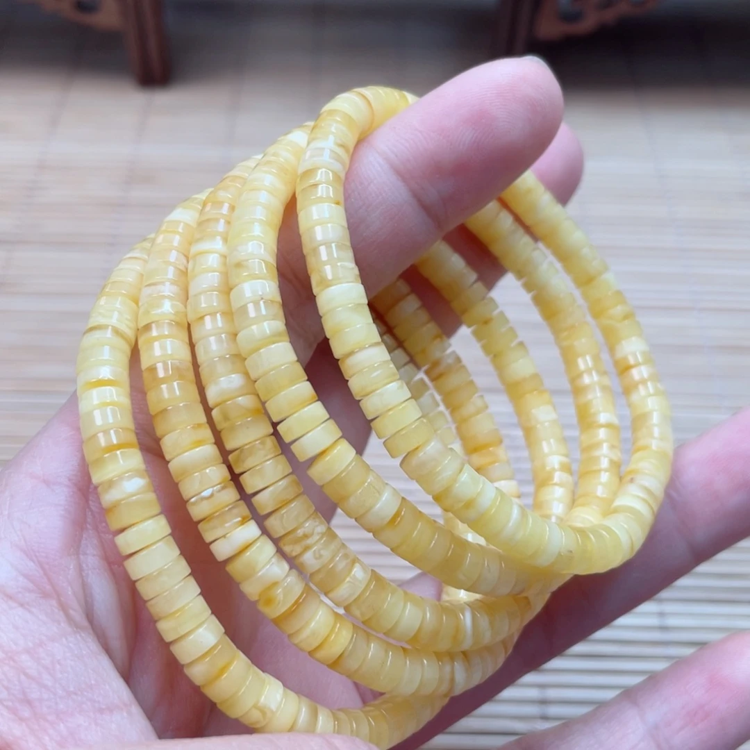 蜜蜡未镶嵌裸石多样性发其中一个