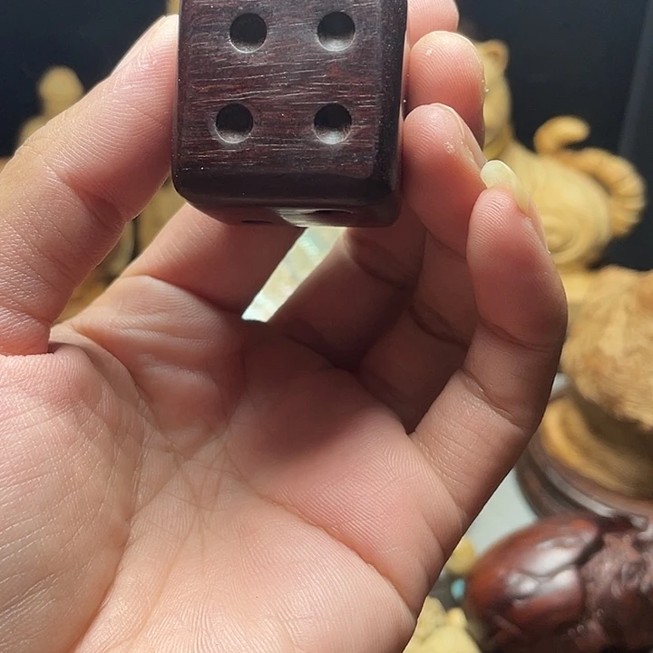 大叶紫檀（黑酸枝木类）