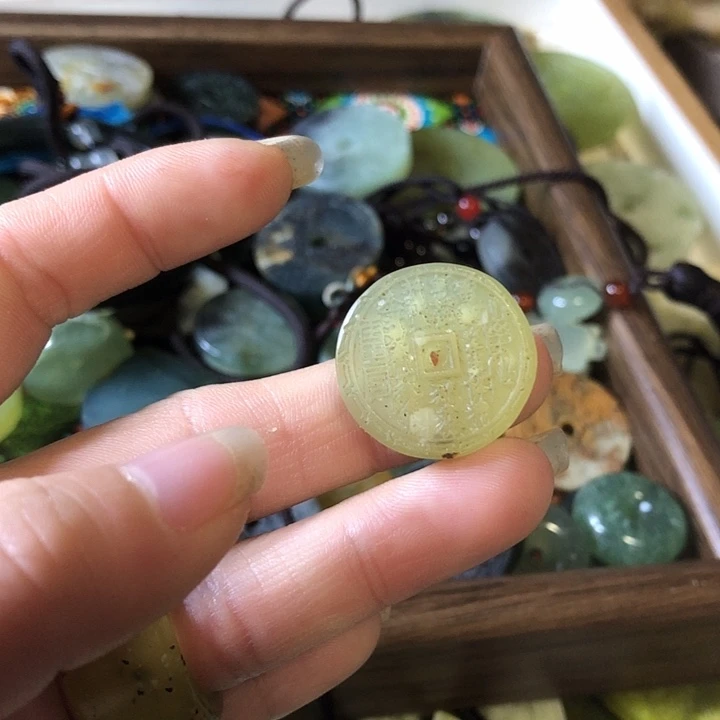 岫玉未镶嵌岫玉挂件