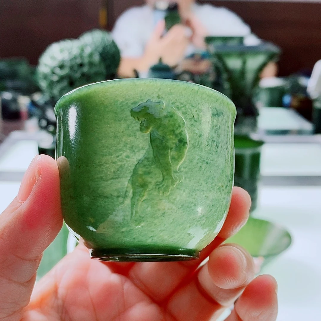 未镶嵌和田玉（青玉）摆件