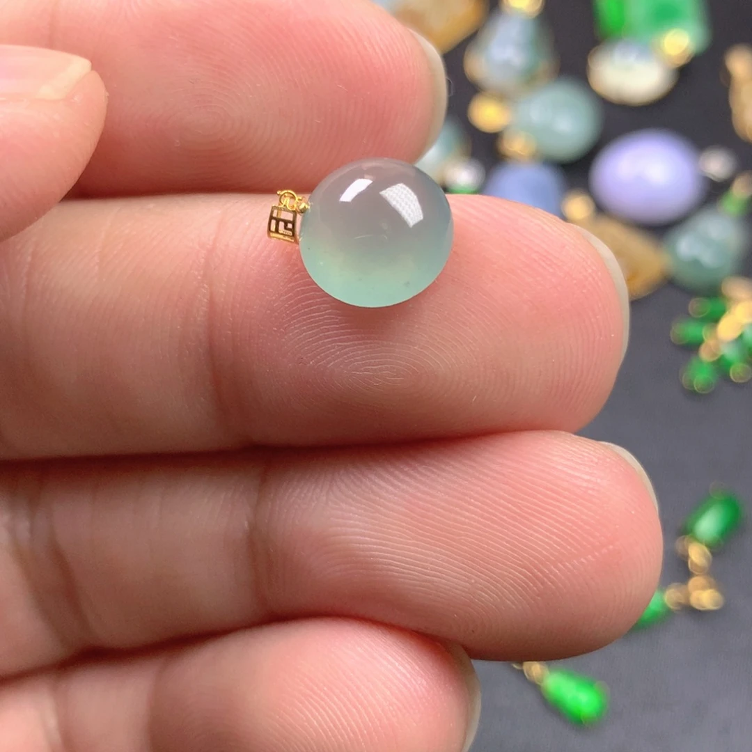 【闪购商品】颈饰18K金镶嵌翡翠翡翠