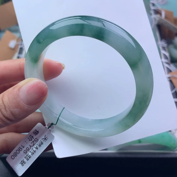 翡翠未镶嵌手镯天然翡翠手镯