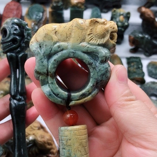 岫岩河磨玉（透闪石质玉）把件未镶嵌