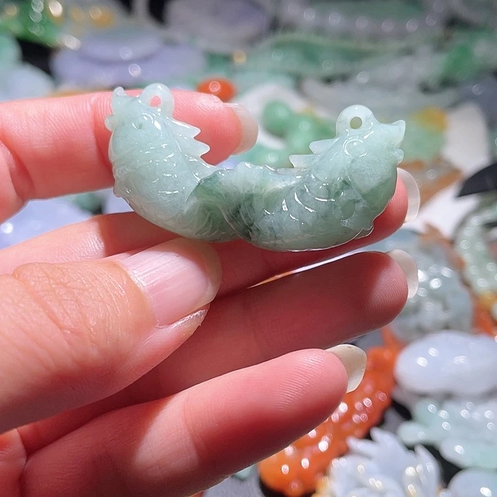 颈饰未镶嵌翡翠天