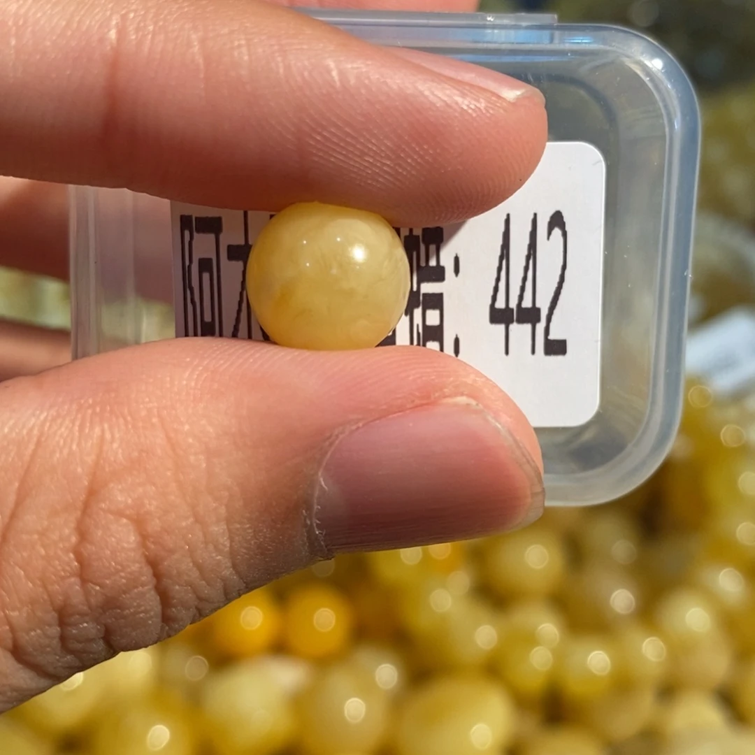 蜜蜡未镶嵌珠宝奇石442