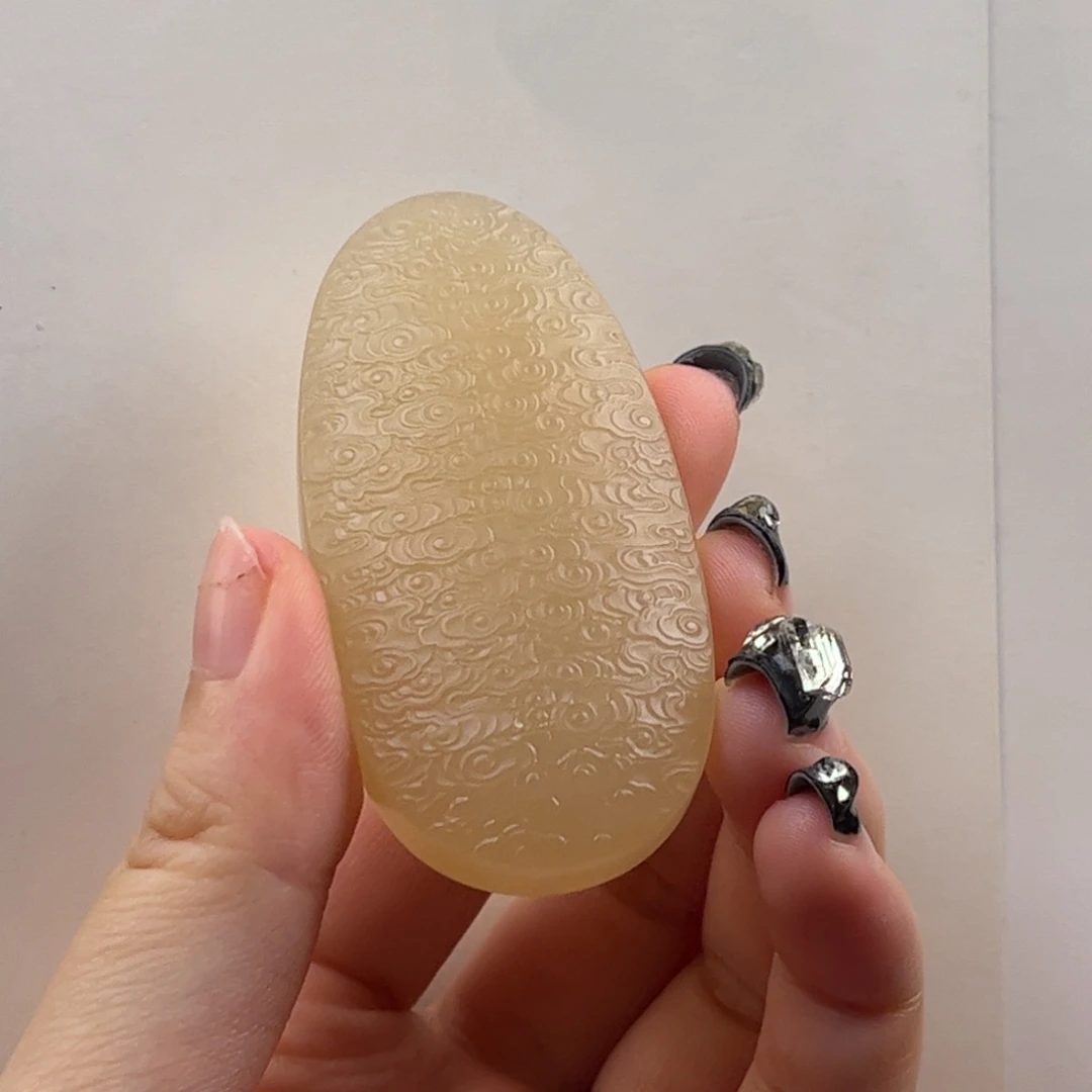 ****好石英质玉黄蜡石挂件未镶嵌