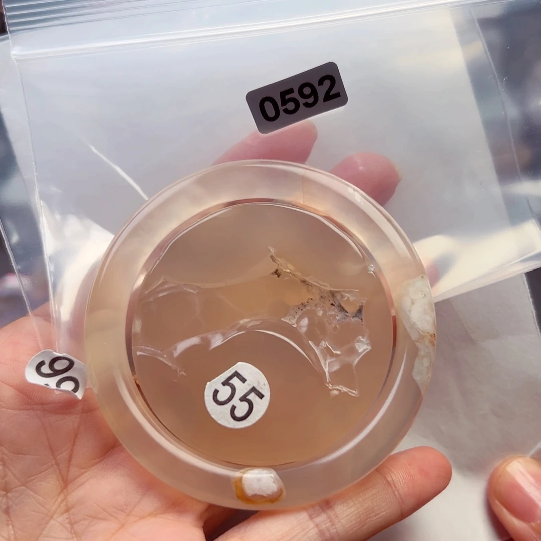 玛瑙/玉髓手镯未镶嵌苍**河