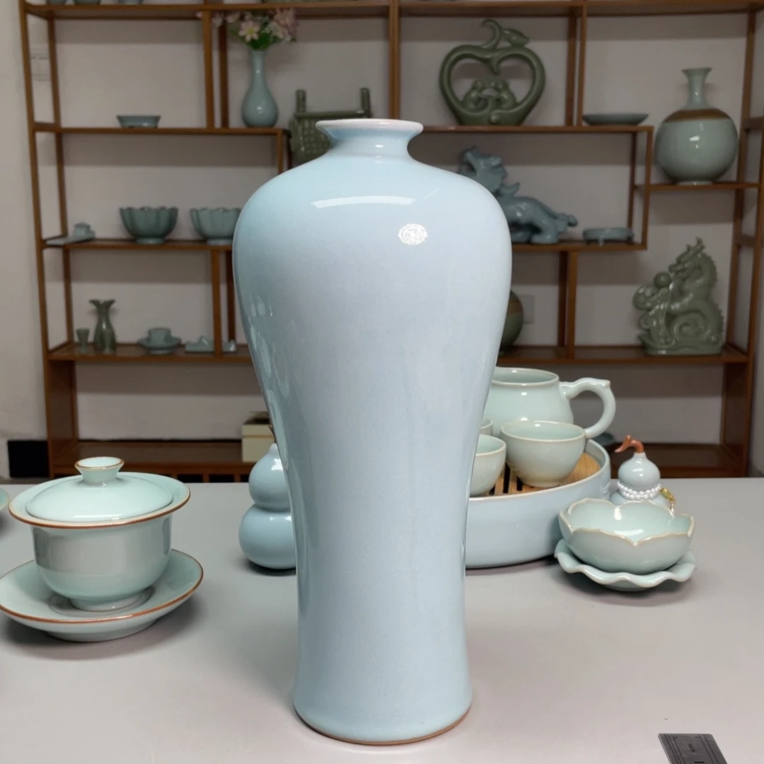 瓷梅瓶30公分瑕