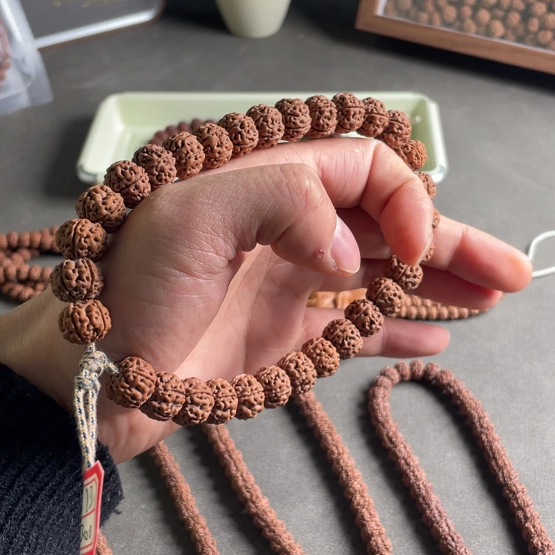 金刚菩提吊坠原生态老树王手持