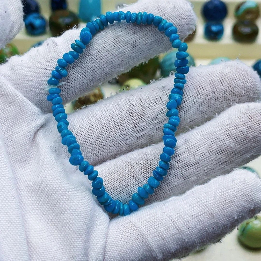 未镶嵌绿松石颈饰