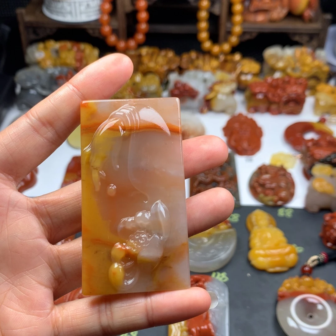 石英质玉（黄龙玉）挂件未镶嵌