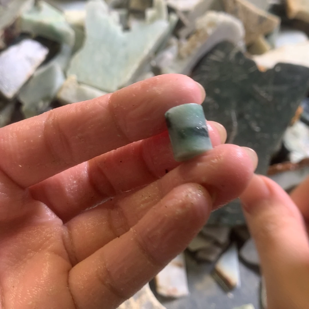 翡翠颈饰未镶嵌缅甸翡翠