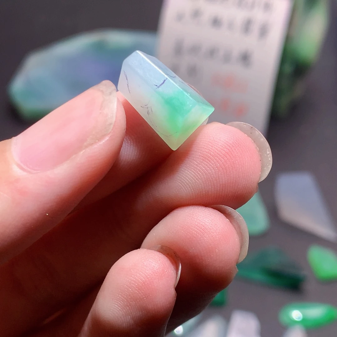 未镶嵌定制翡翠翡翠