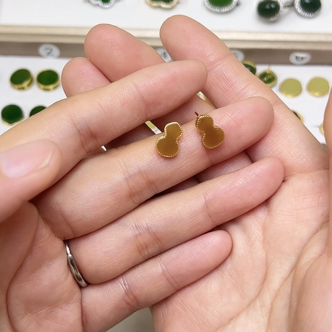 和田玉银S925镶嵌耳饰