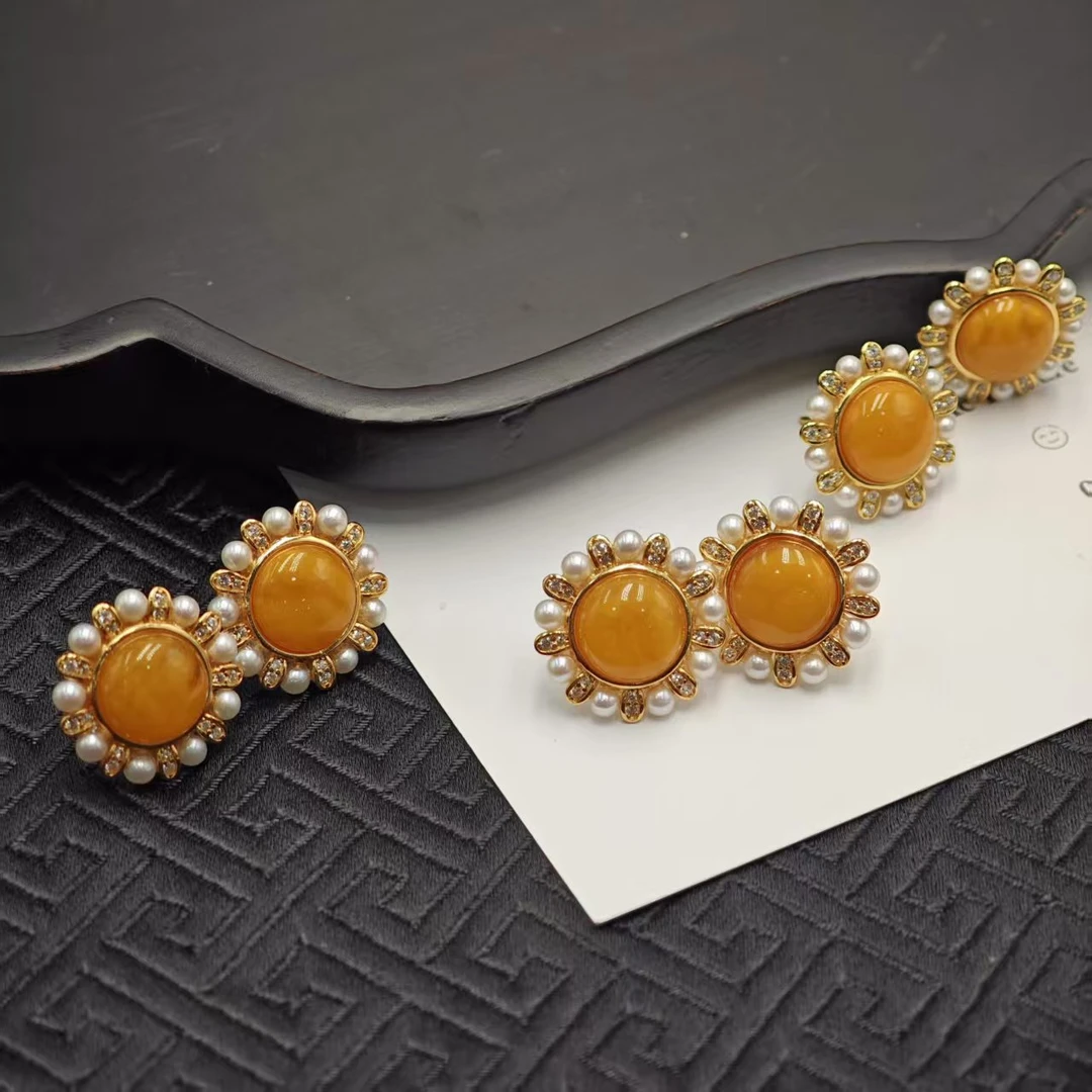 S925银镶嵌天然蜜蜡耳饰多样性发货一件