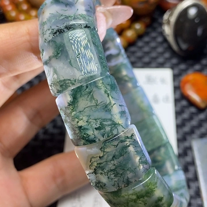 玛瑙/玉髓颈饰未镶嵌简*