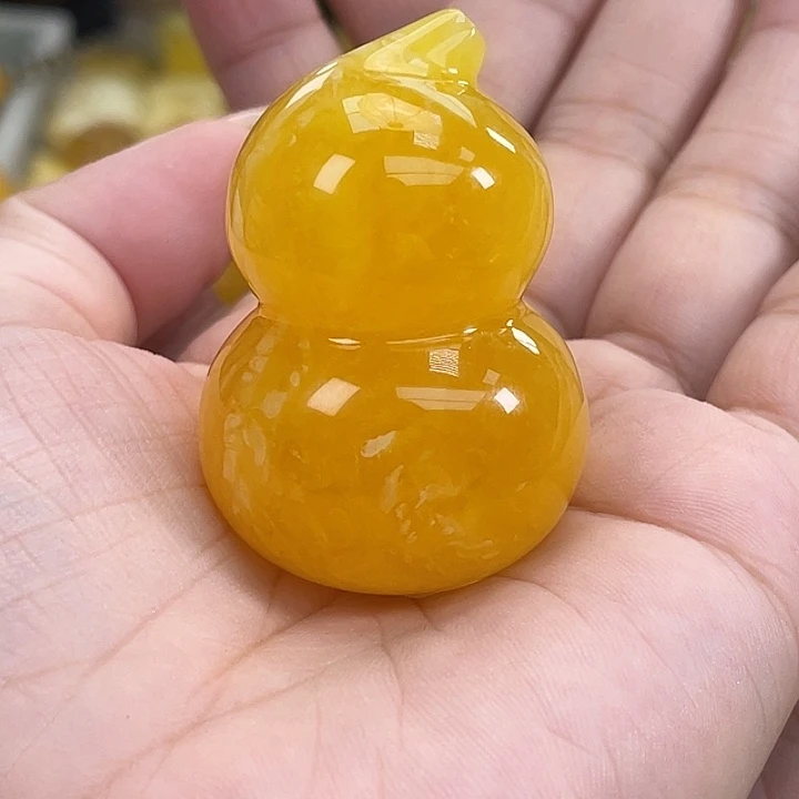 妖***子琥珀未镶嵌珠宝奇石琥珀h25