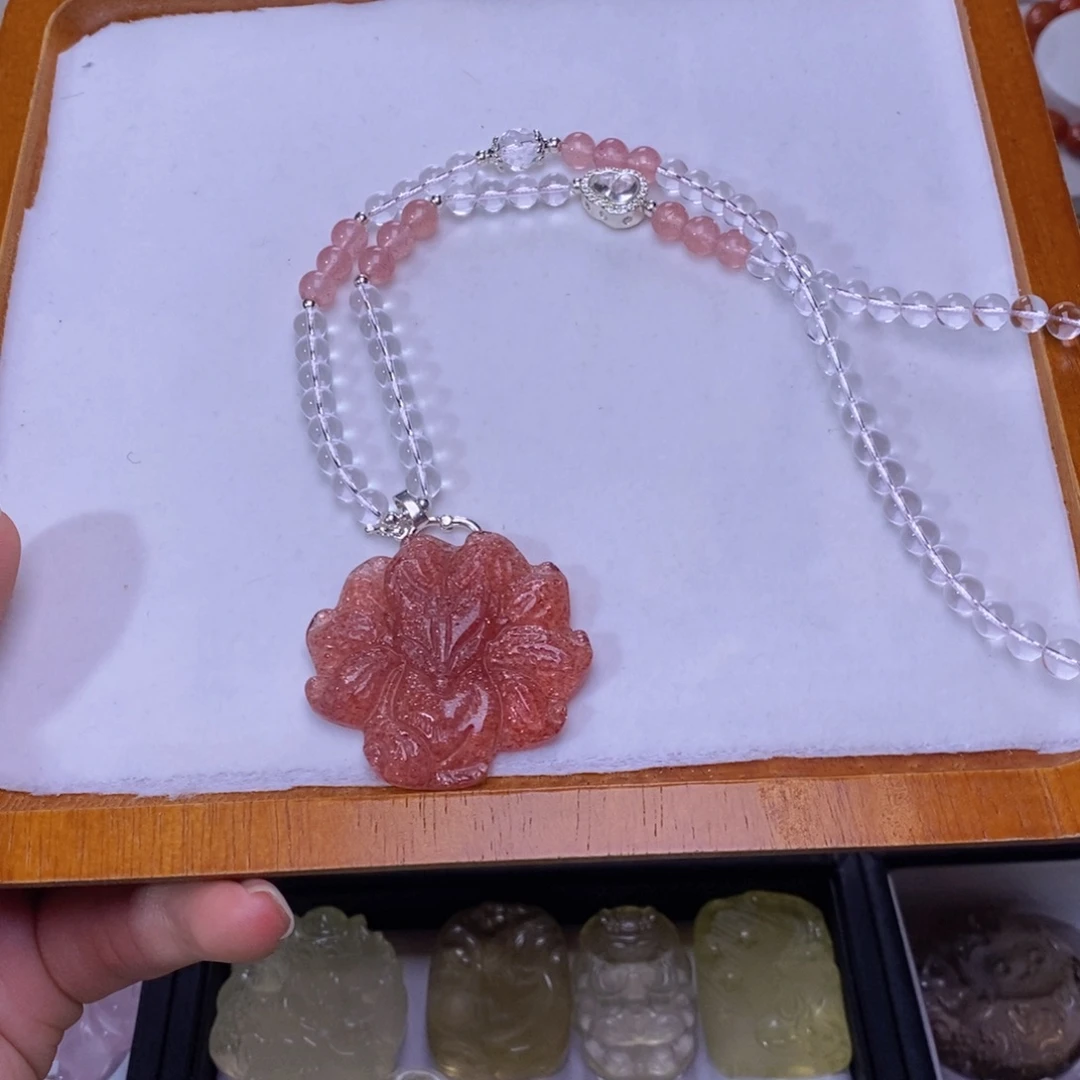 未镶嵌颈饰水晶草莓晶九尾狐吊坠 送链子