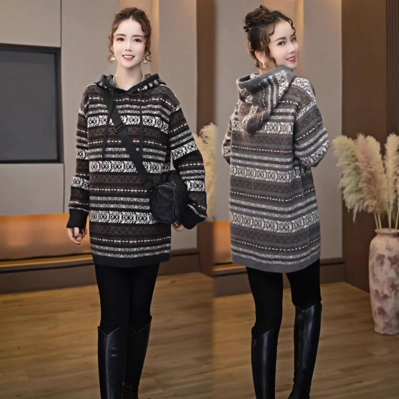 高级感复古花纹连帽针织衫女2025秋冬新款宽松中长款加厚套头毛衣