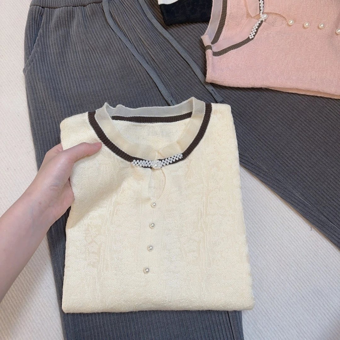 2025春季新款时尚洋气经典盘扣重工浮雕针织打底衫女外穿上衣AB32