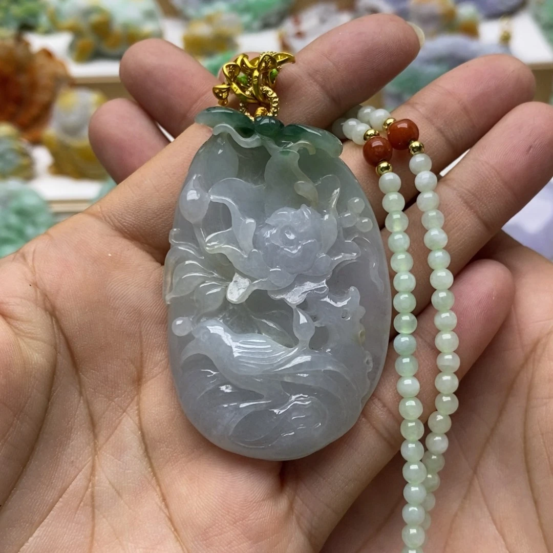 翡翠未镶嵌颈饰翡翠