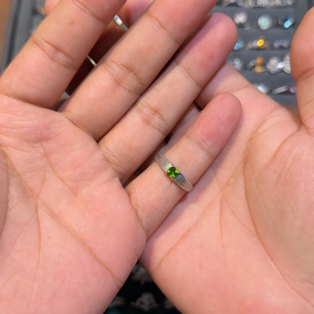 戒指银S925镶嵌透辉石