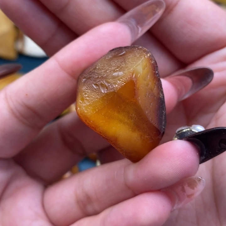 定制琥珀未镶嵌蜜蜡