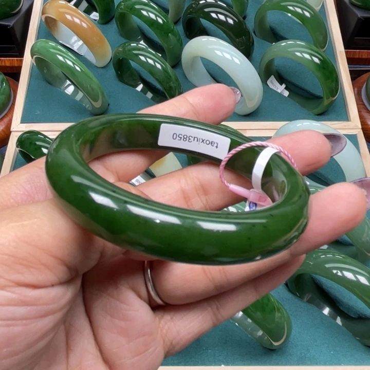 和田玉（碧玉）手镯未镶嵌