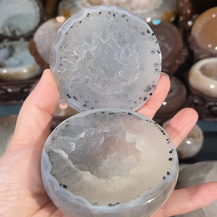 未镶嵌水晶大型摆件（非配饰）