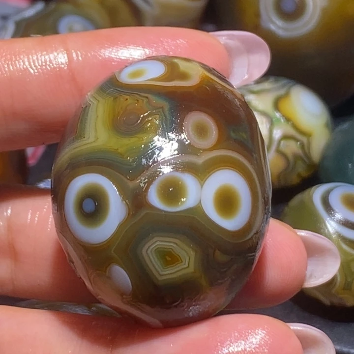 玛瑙/玉髓未镶嵌珠宝奇石37