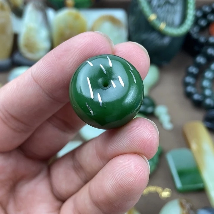 未镶嵌和田玉把件