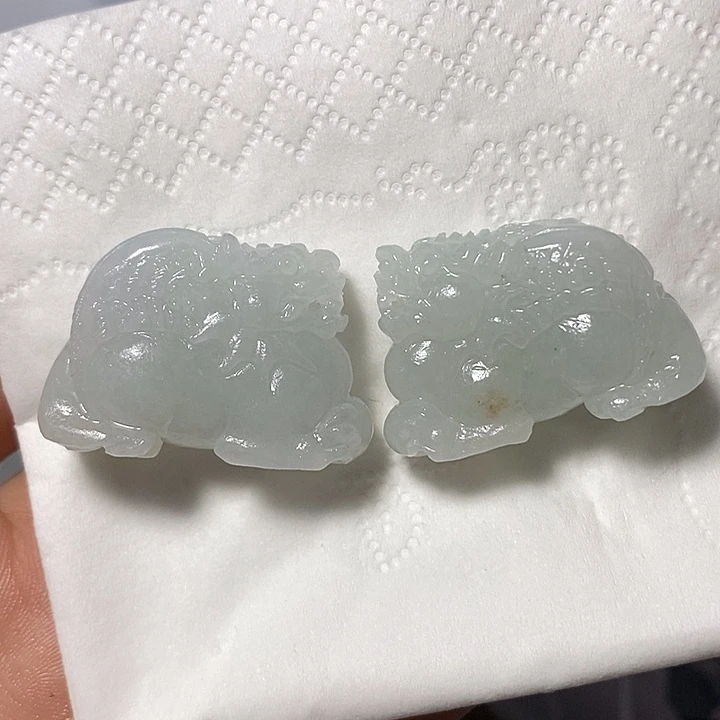 颈饰未镶嵌翡翠定制毛货一对