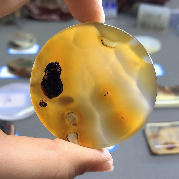 未镶嵌颈饰玛瑙/玉髓