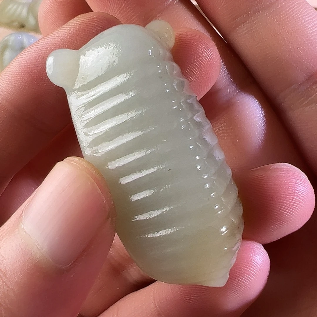 萬***行和田玉未镶嵌颈饰