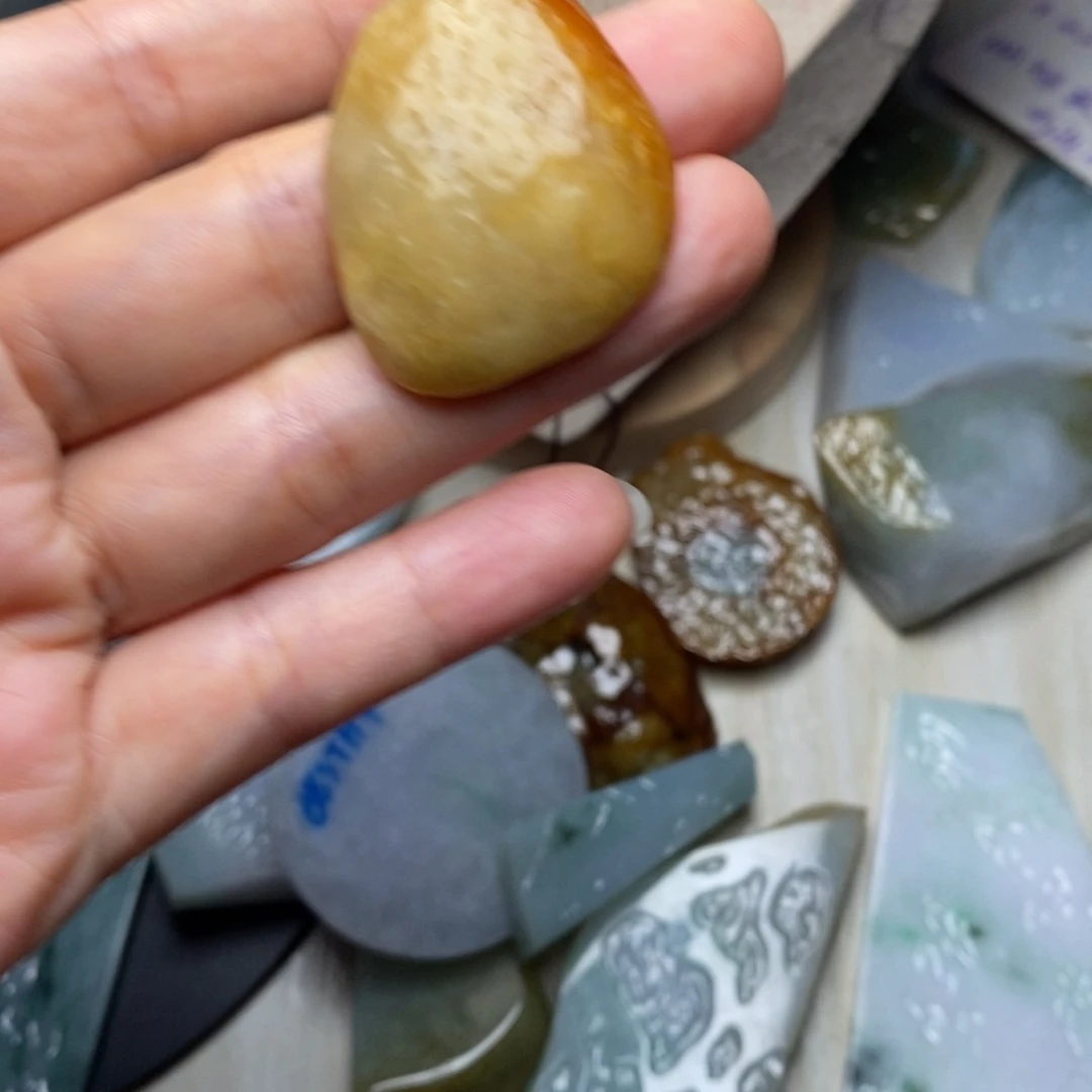 翡翠未镶嵌颈饰天然
