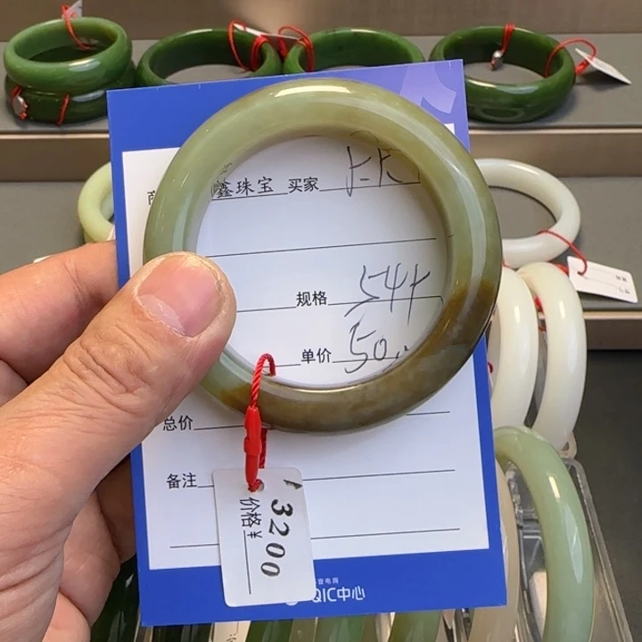 和田玉手镯未镶嵌K****常