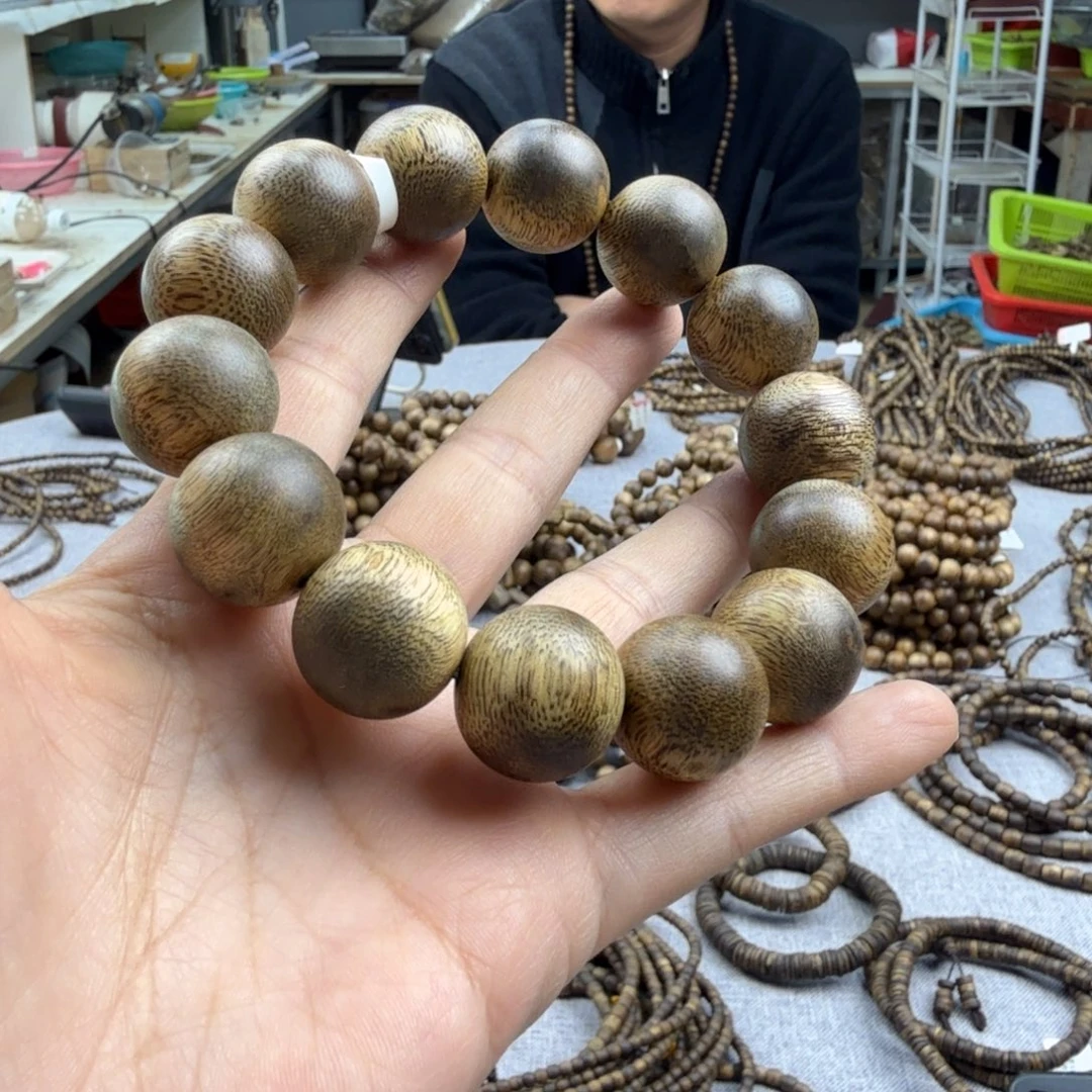 索***玛沉香香囊沉香1.8大珠单圈22.1克