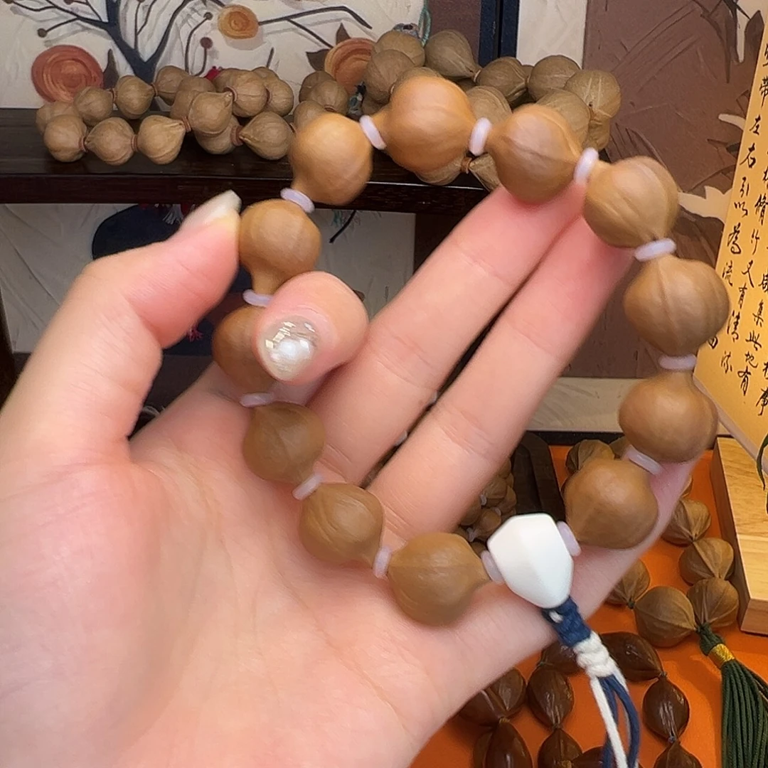 红皮蜜桃臀橄榄核