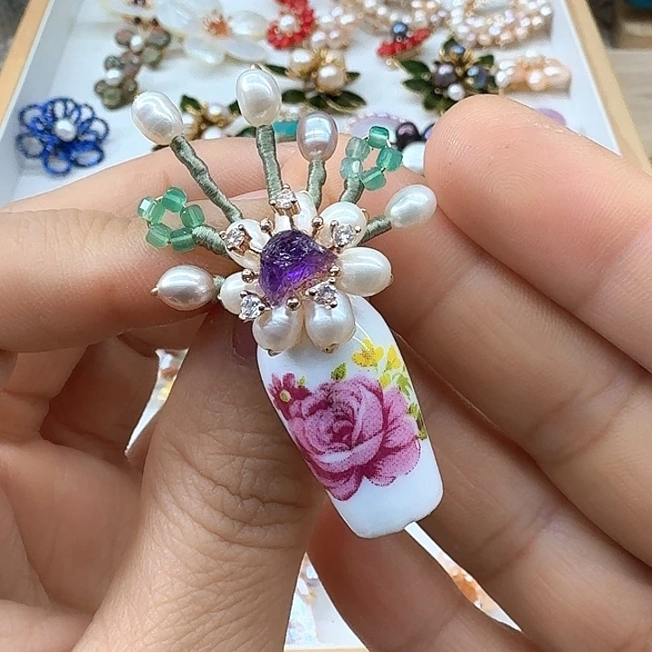 淡水珍珠未镶嵌胸针