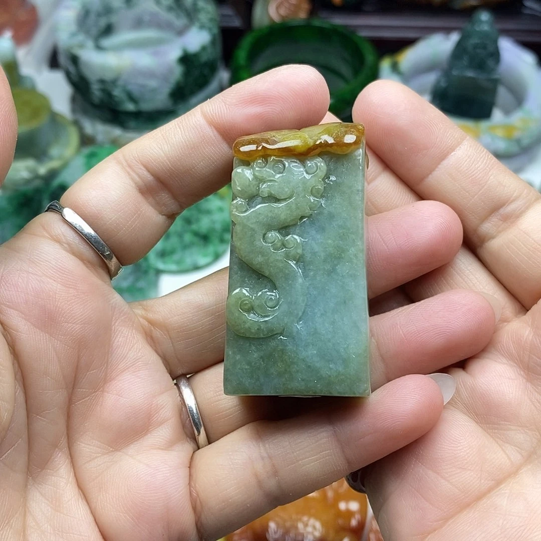 颈饰未镶嵌翡翠柒*后印章