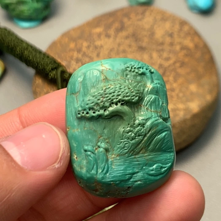 绿松石未镶嵌颈饰