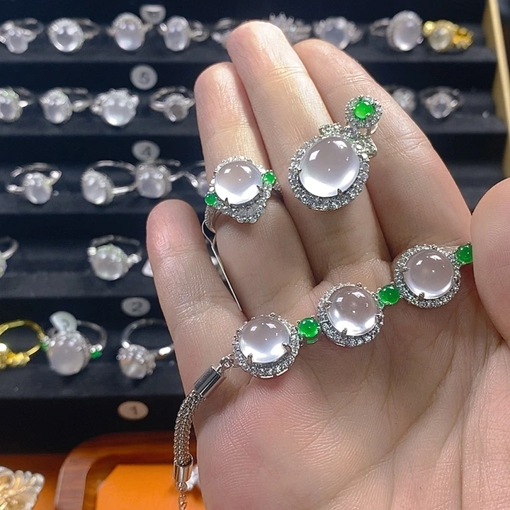 盼***马合金手链石英质玉