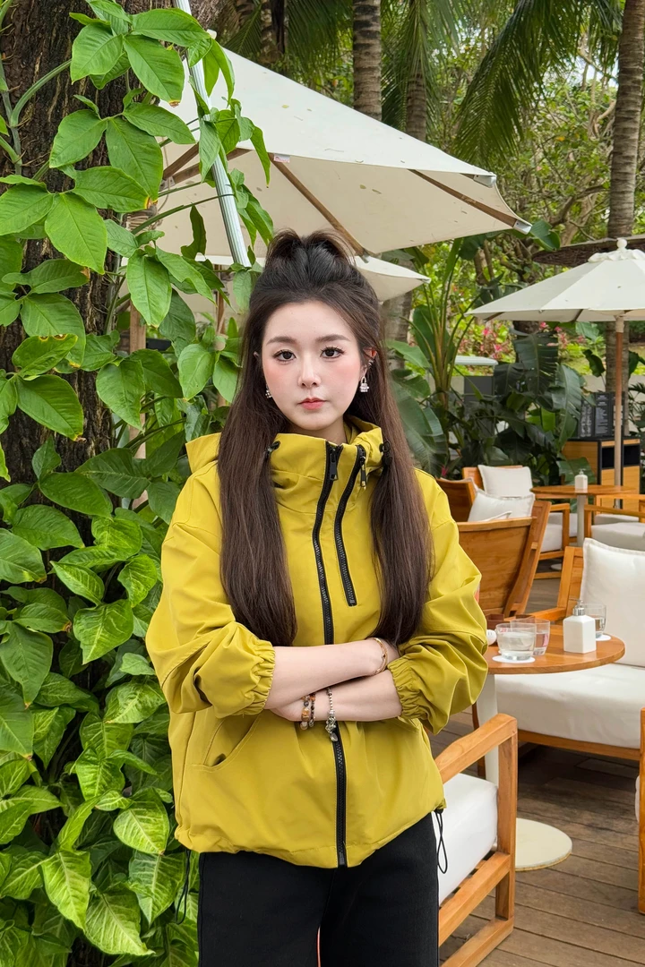 宿慕SUMU 女款冲锋衣外套 3-21春季2025新款时尚休闲外套M000AR