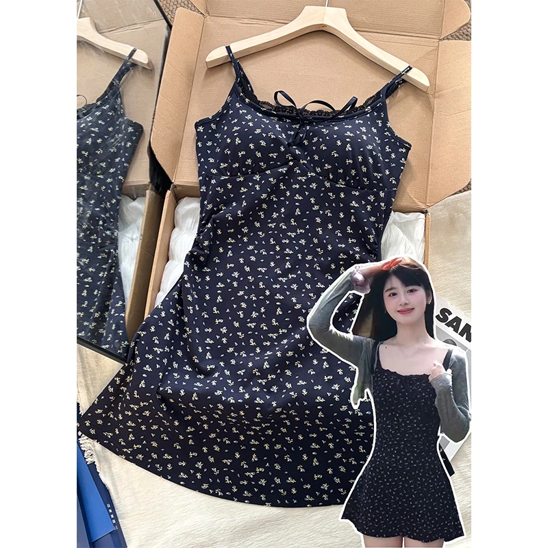 蓝色碎花吊带连衣裙女夏日漂亮掐腰小裙子2025新款小个子长裙套装